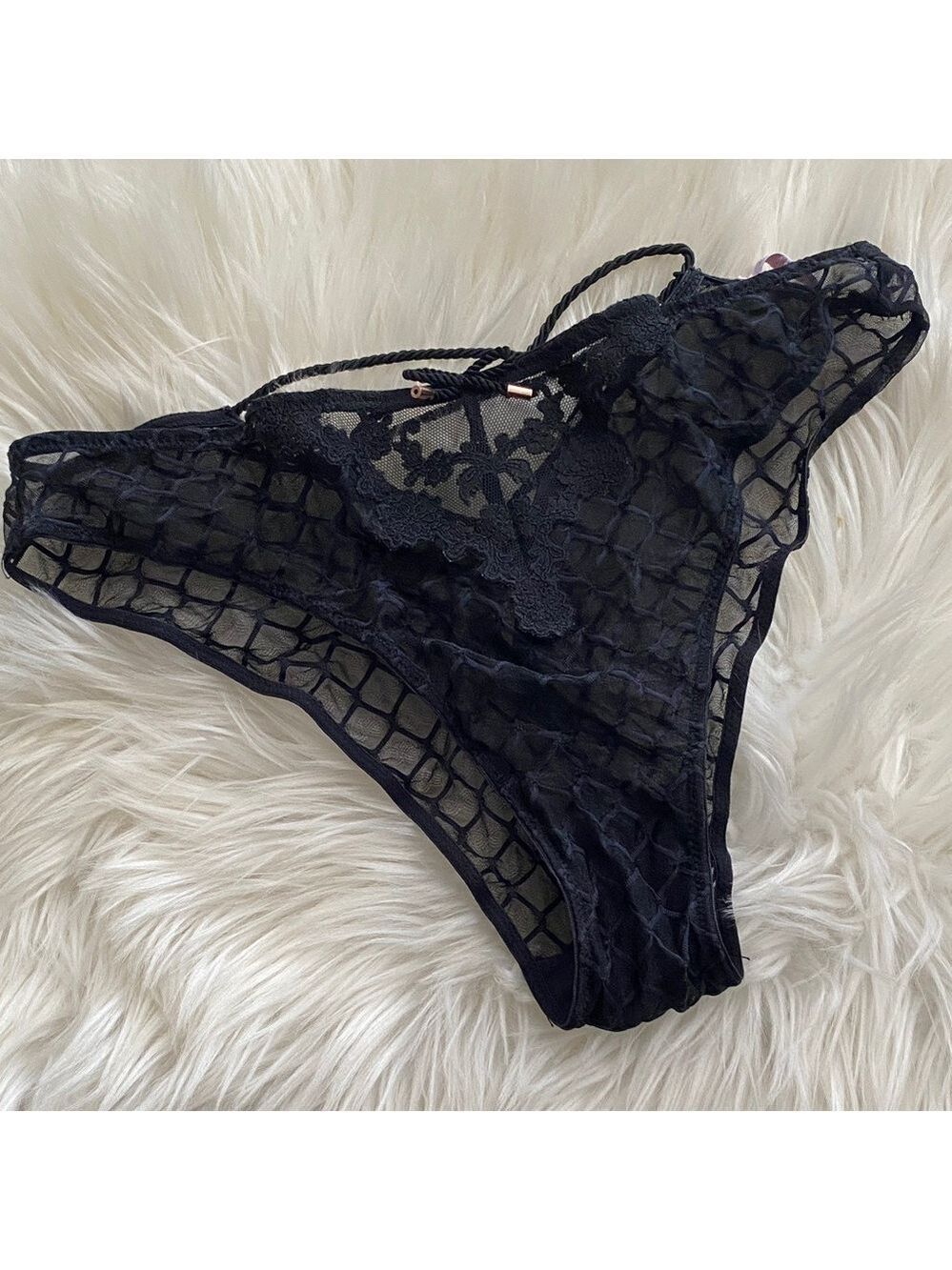 Fenty Savage Elegant Black Lace Women's Panty